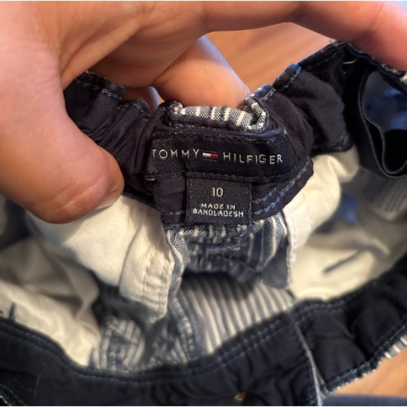 Tommy Hilfiger Shorts - Picture 3 of 4